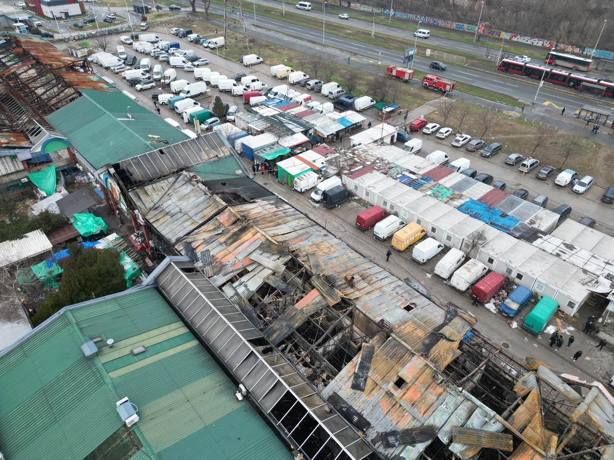 Dan nakon požara u Kineskoj robnoj kući blok 70 6.jpg