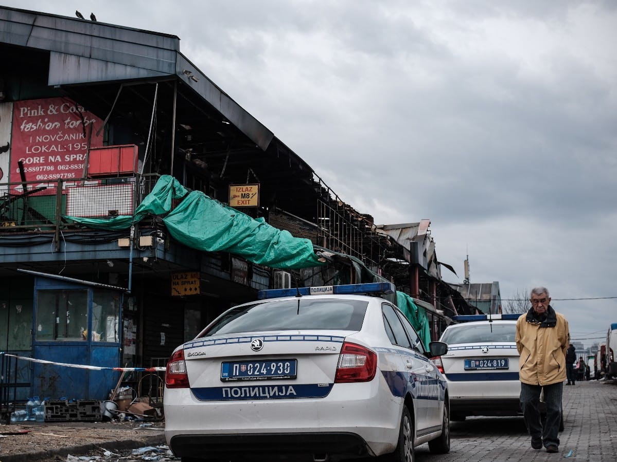 Policija obezbedila tržni centar u bloku 70