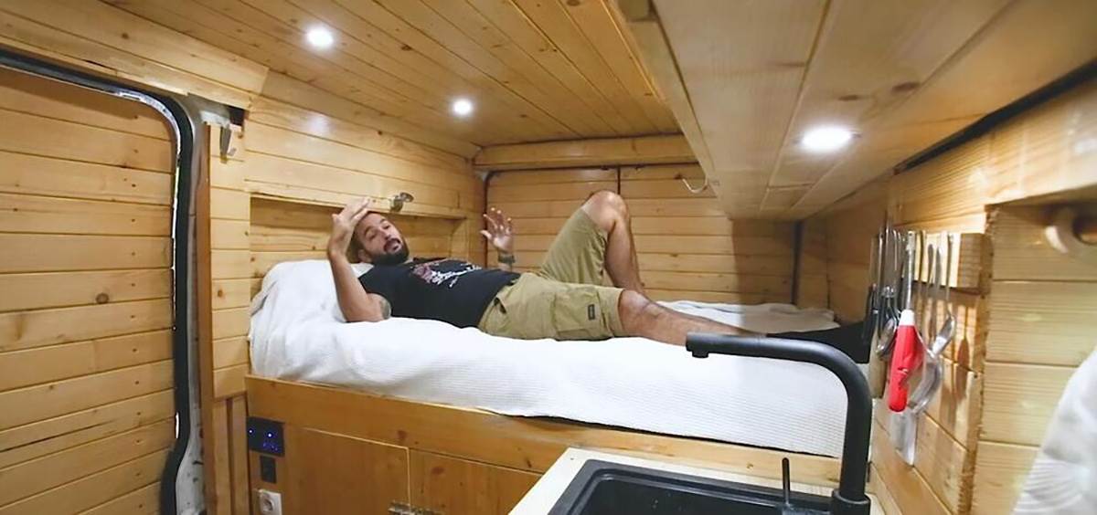 Miloš Prelević živi u kamperu