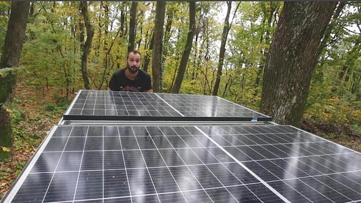 MILOŠ VEĆ GODINU ŽIVI U KAMPERU  (2).jpg