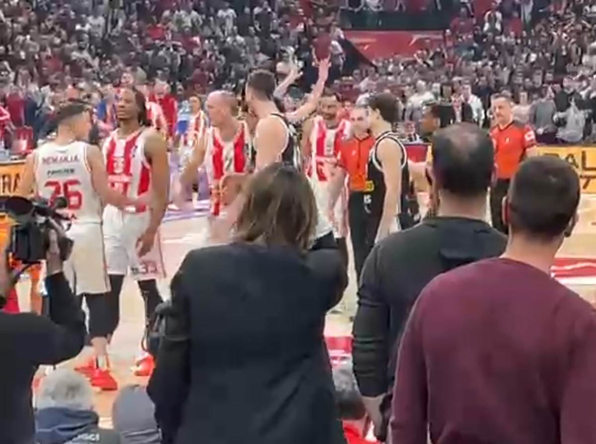 Prekid meča u Areni (4).jpg