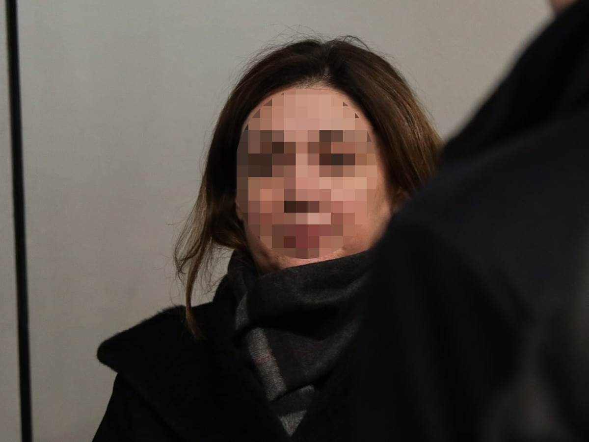 Kostina majka sa advokatima 4.jpg