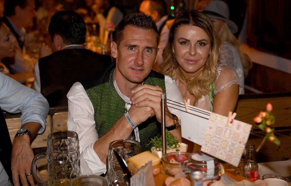 Miroslav Klose i supruga Silvija Klose (4).jpg