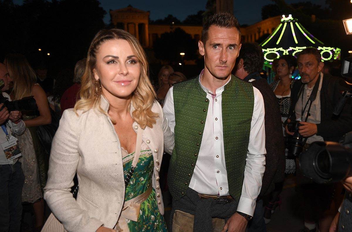 Miroslav Klose i supruga Silvija Klose (5).jpg