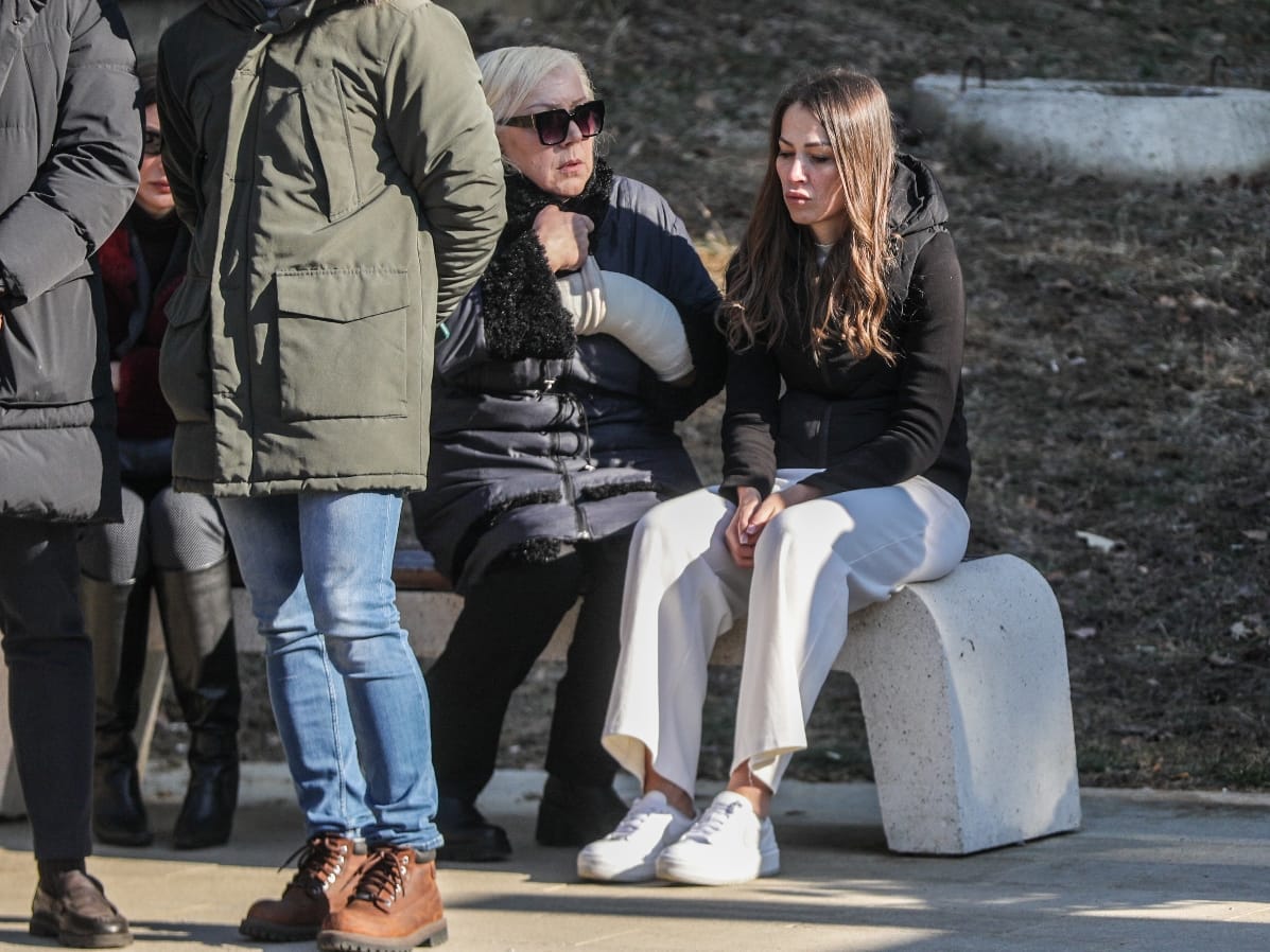 Zorica Marković s Dijanom Hrkalović na sahrani bivšeg muža