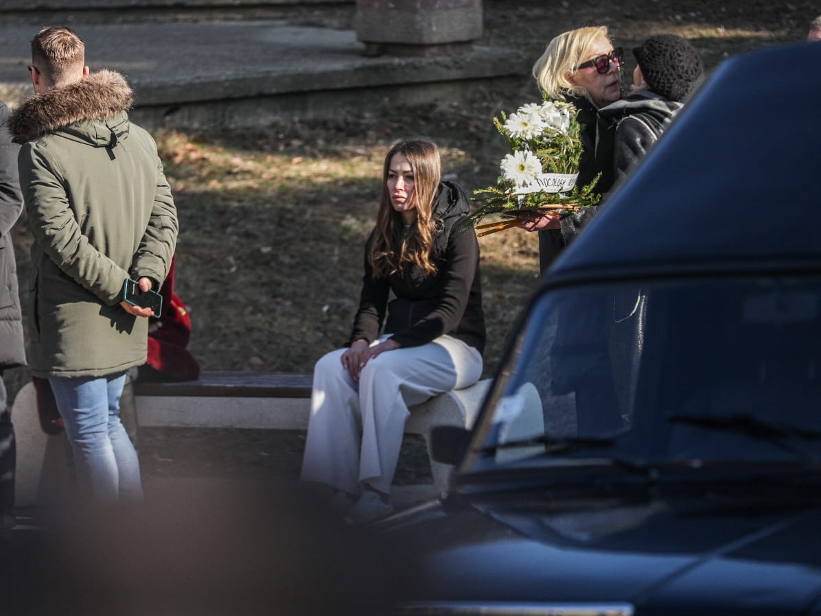 Zorica Marković s Dijanom Hrkalović na sahrani bivšeg muža
