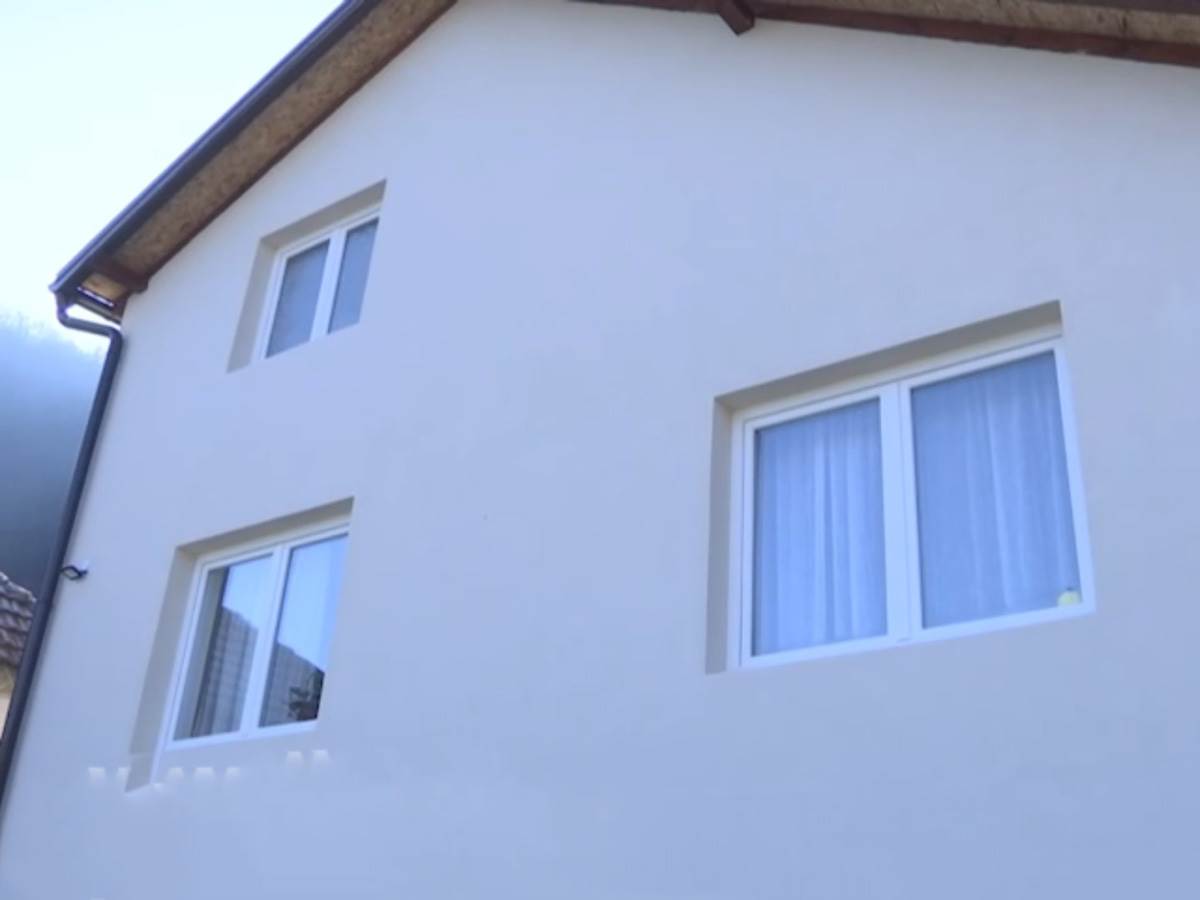 Užička preduzetnica obnovila kuću svom radniku  (1) copy.jpg