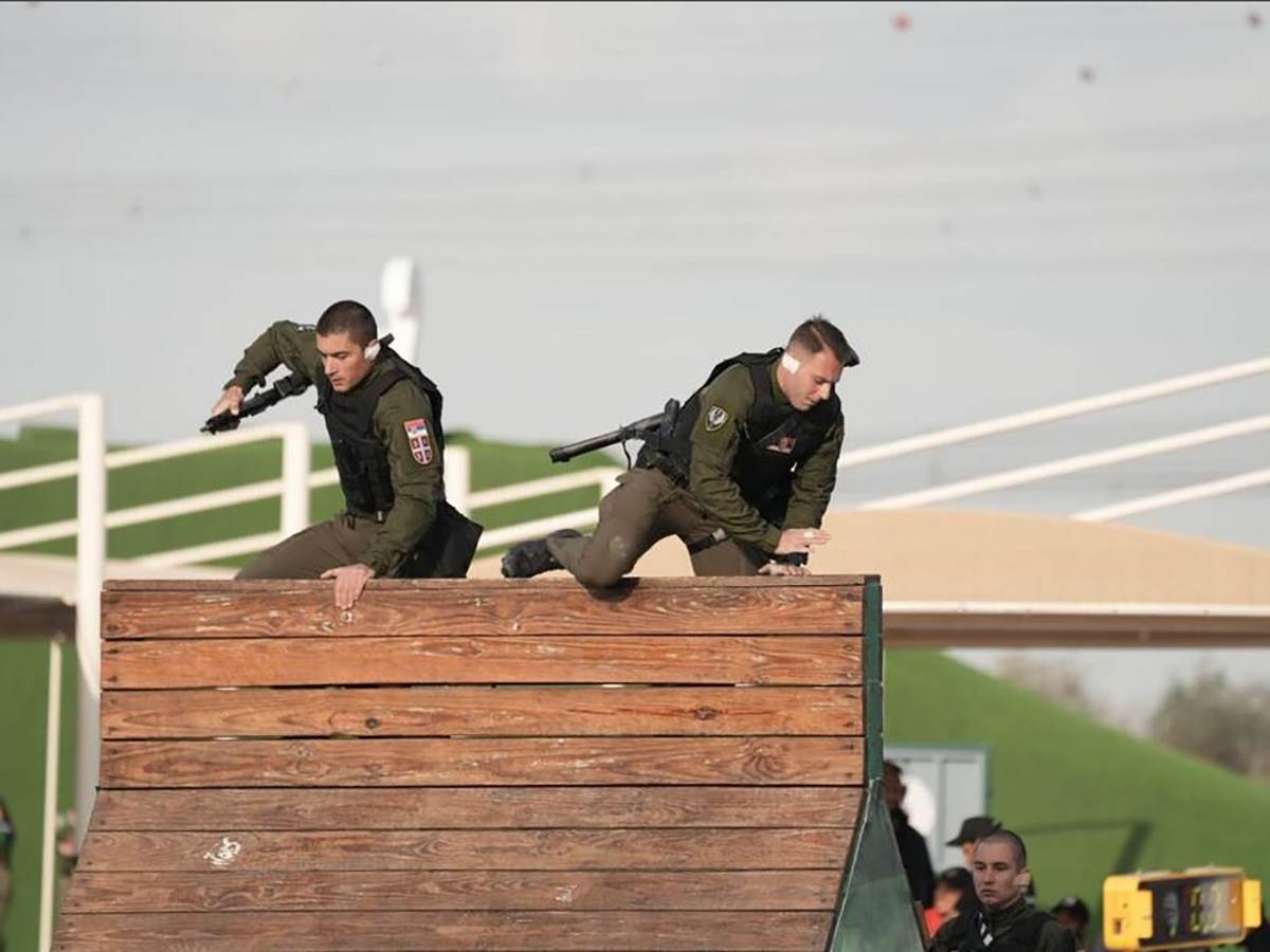 Screenshot_7 copy.jpg