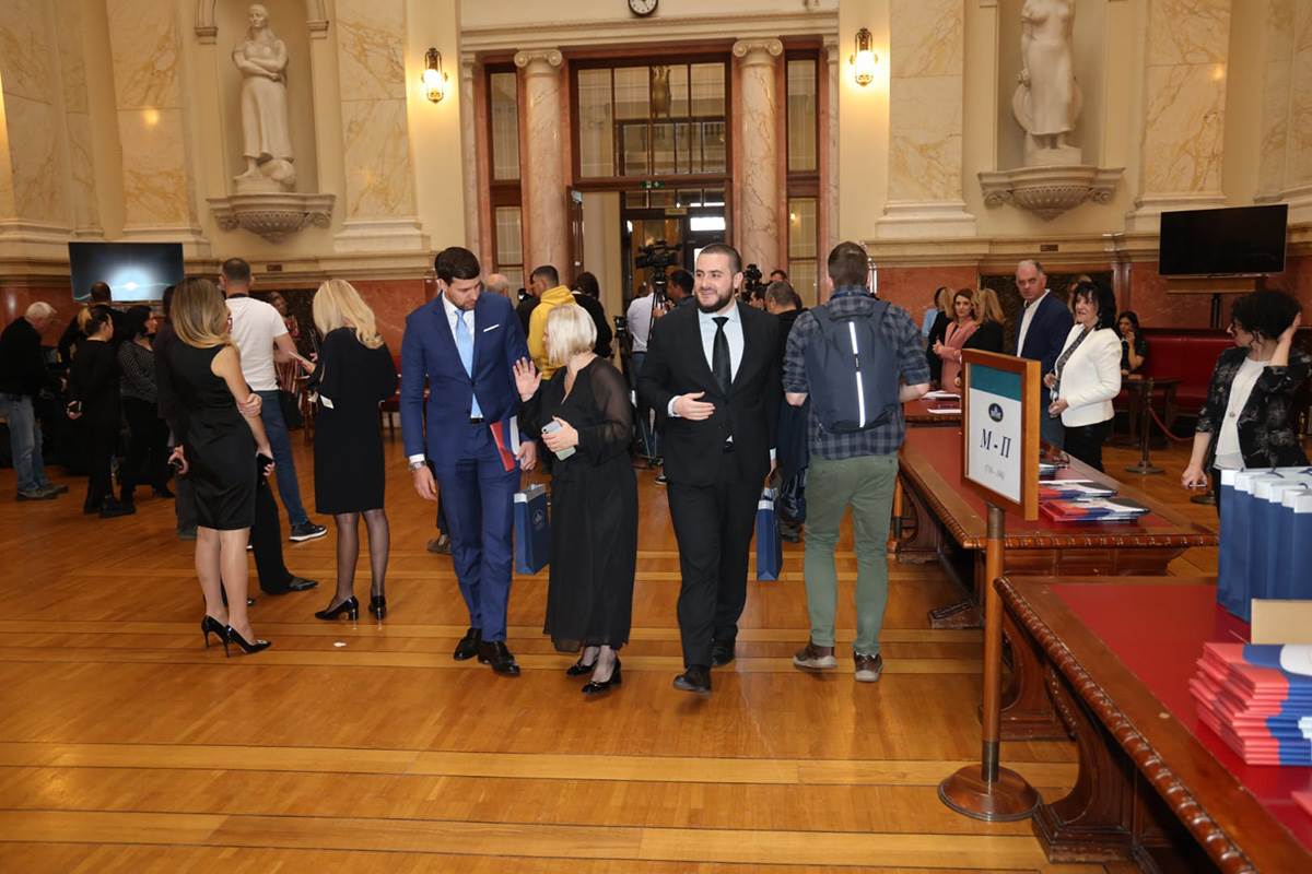 Sednica skupštine (8).jpg