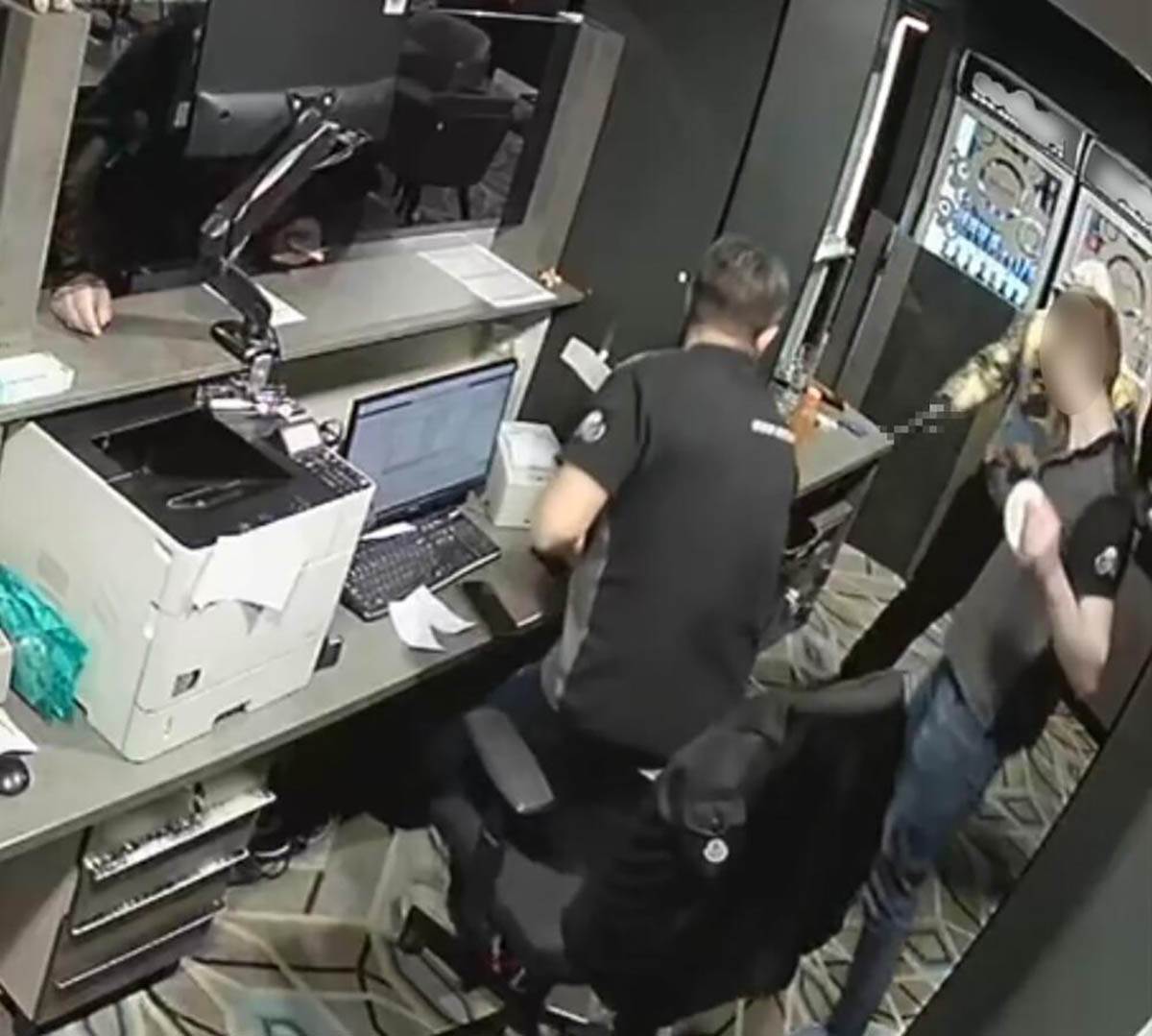 3810324_20240206-15-27-44media-player_ff (1).jpg