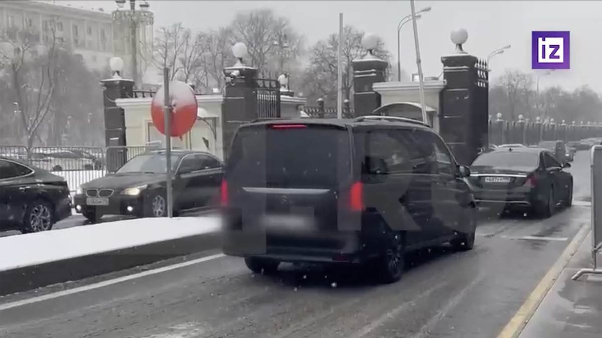 Tucker Carlson  (4).jpg