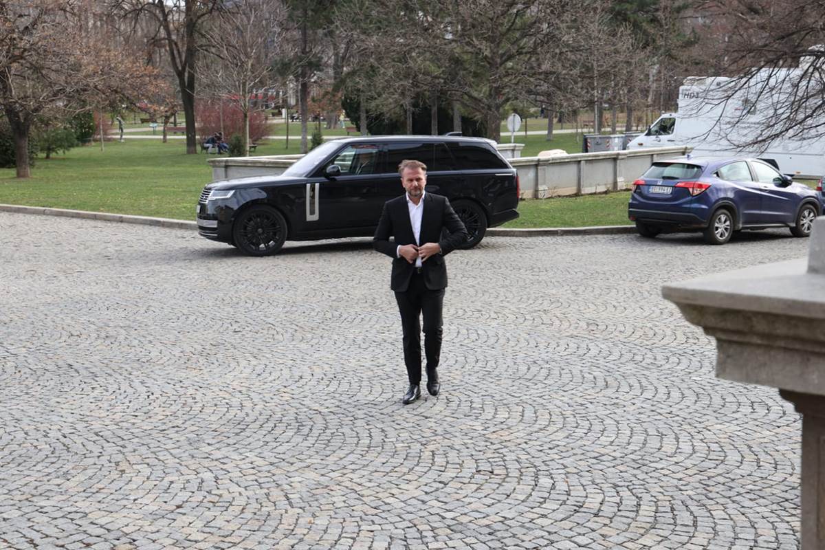 Poznati na komemmoraciji Dejana Milojevića (15).jpg