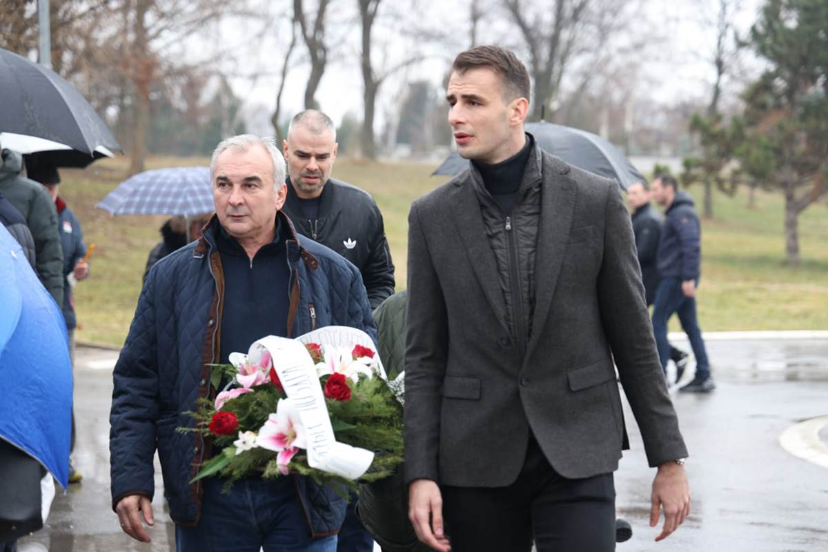 Dejan milojevic sahrana (9).jpg