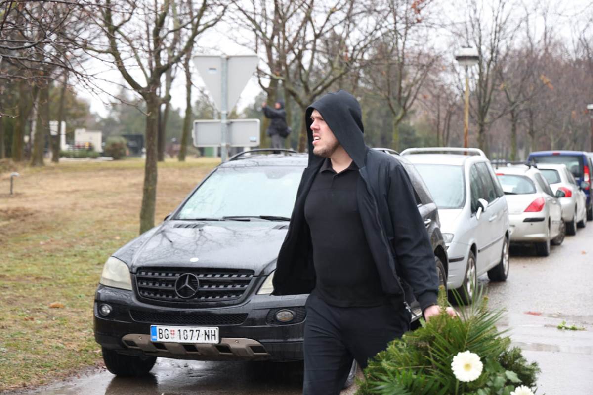 Dejan milojevic sahrana (7).jpg
