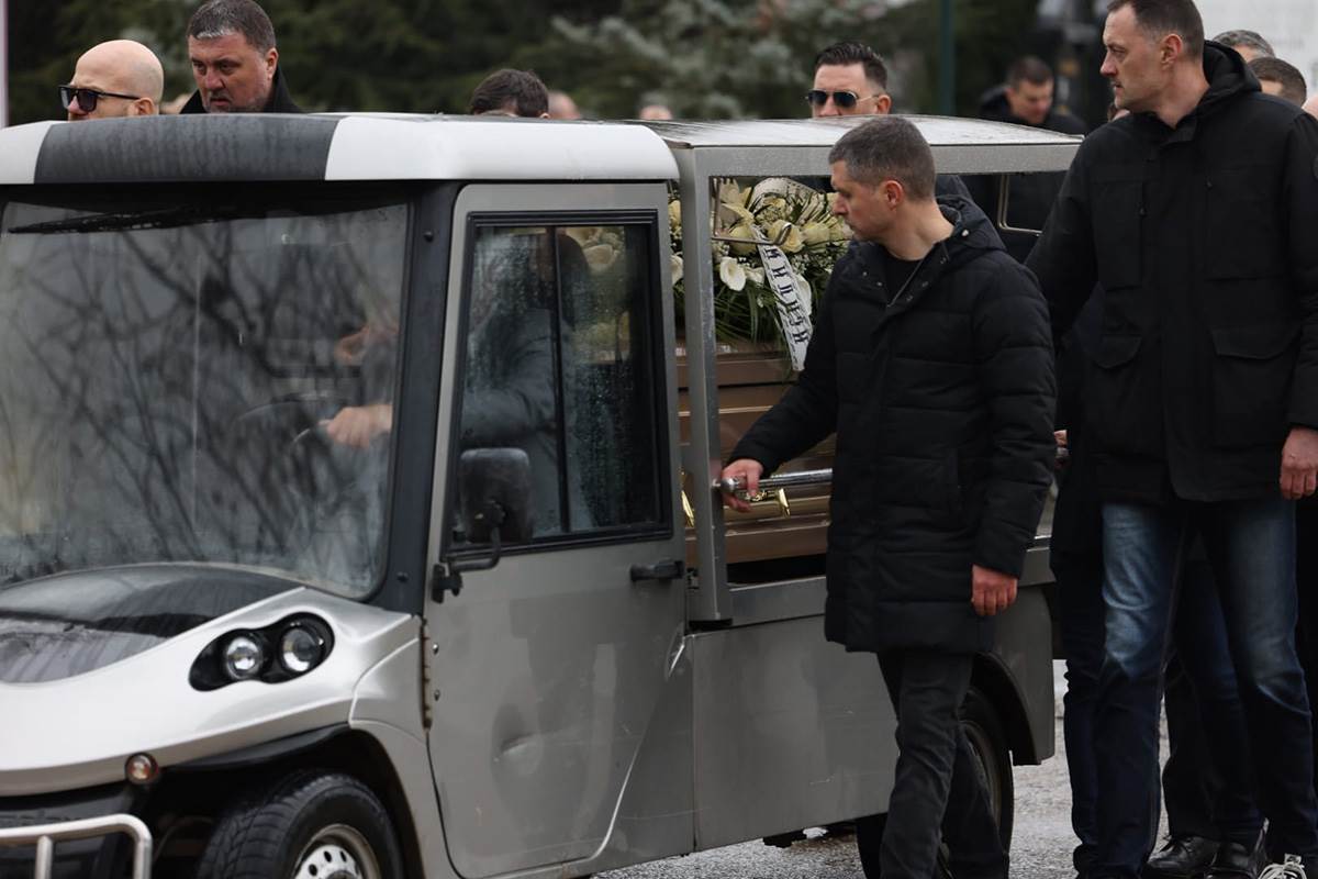 Sahrana Dejana Milojevića (8).jpg