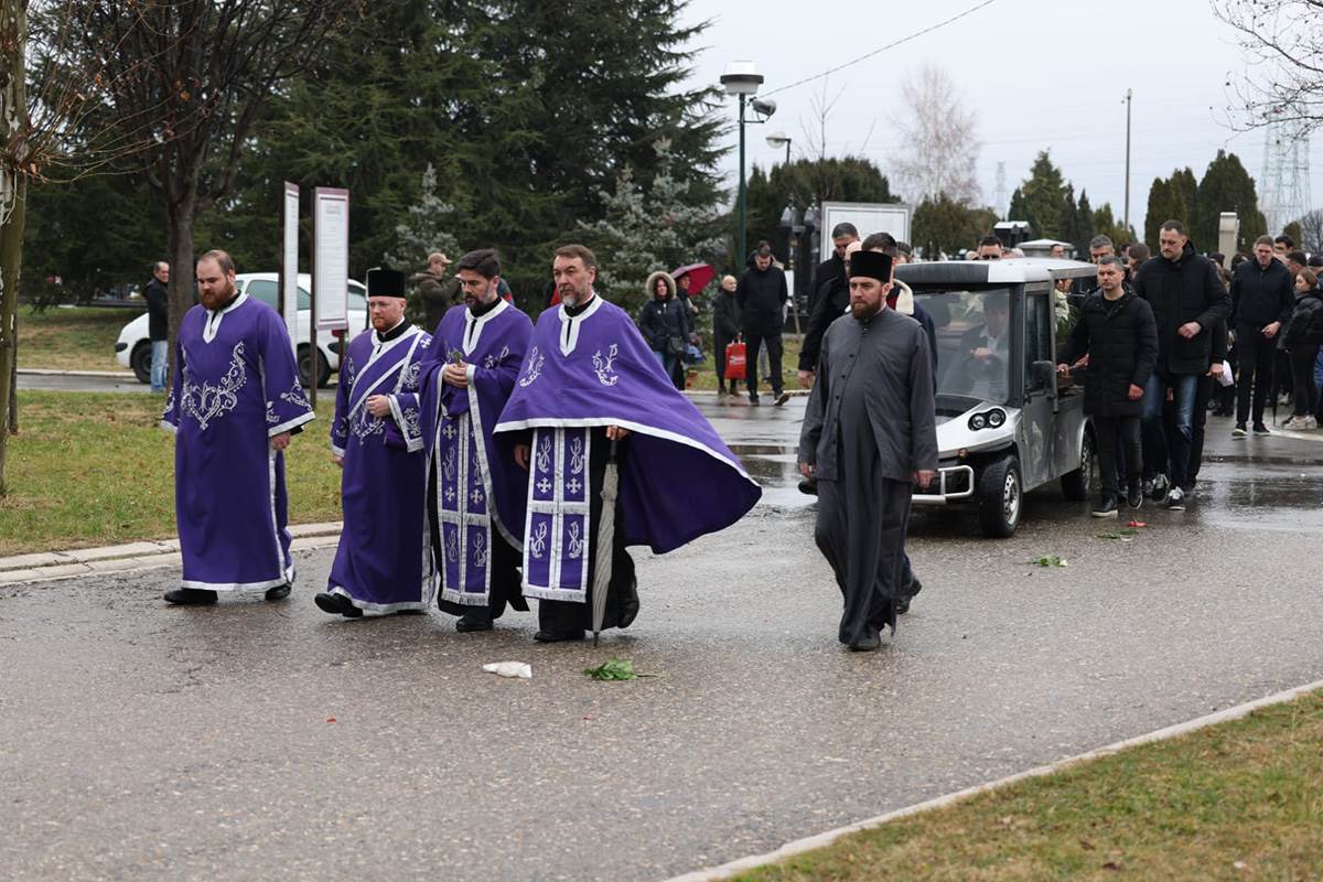 Sahrana Dejana Milojevića (10).jpg