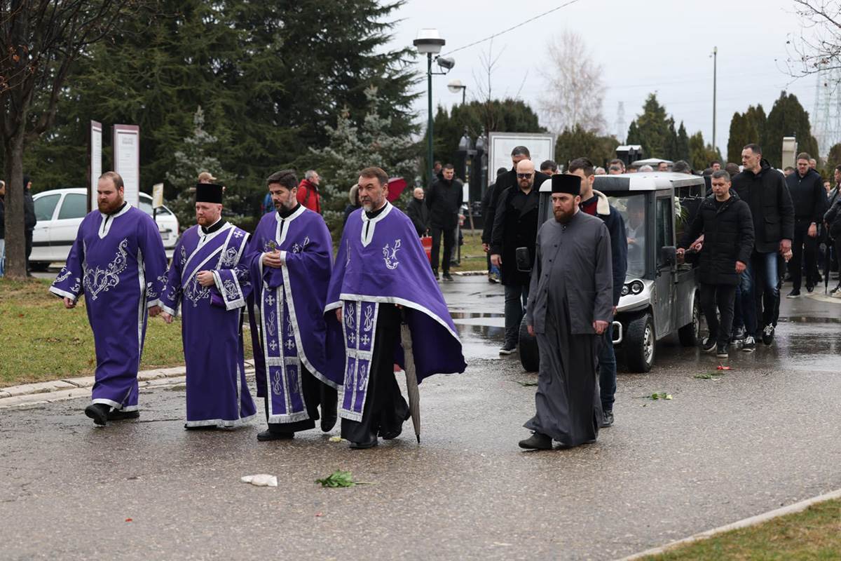 Sahrana Dejana Milojevića (11).jpg