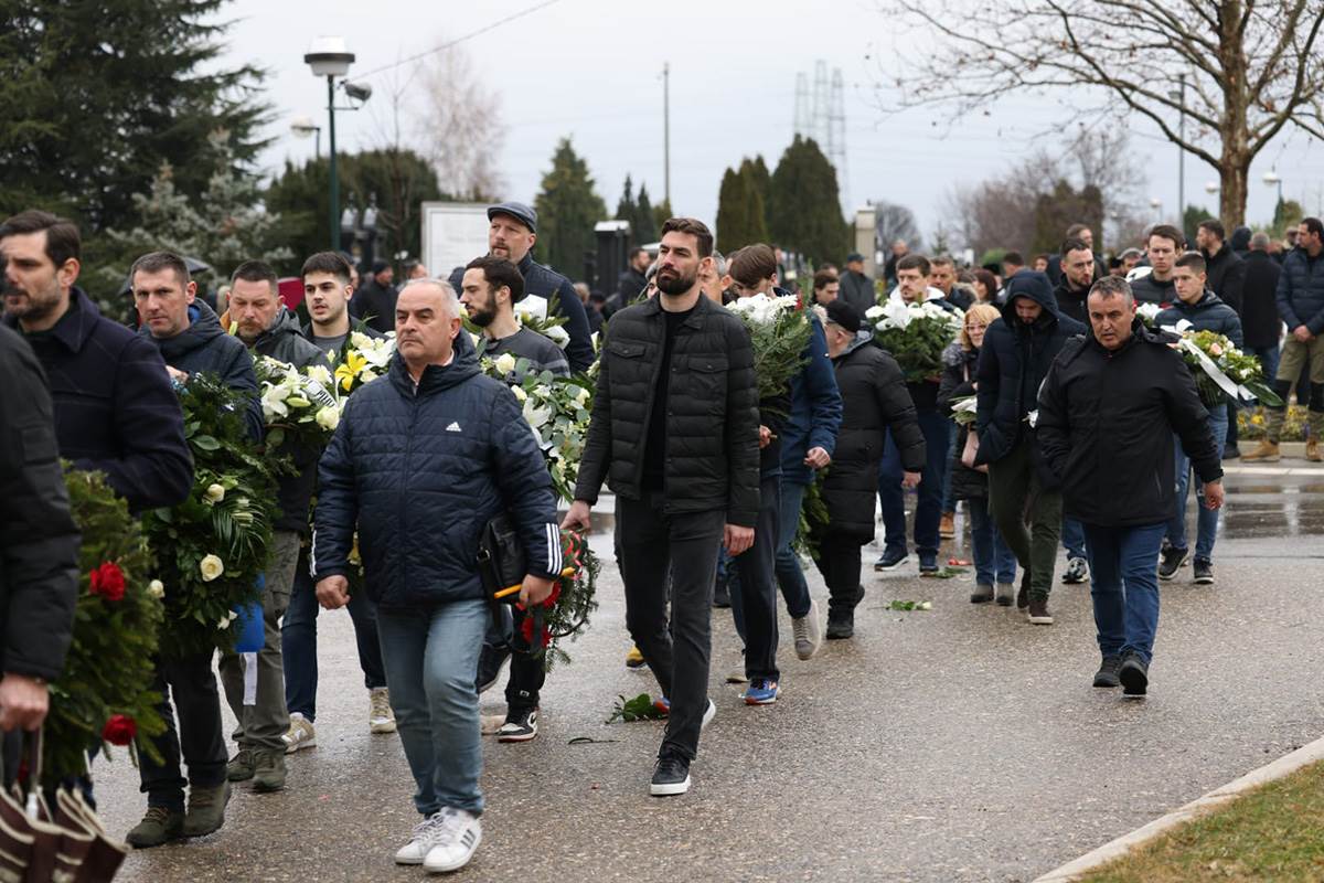Sahrana Dejana Milojevića (14).jpg