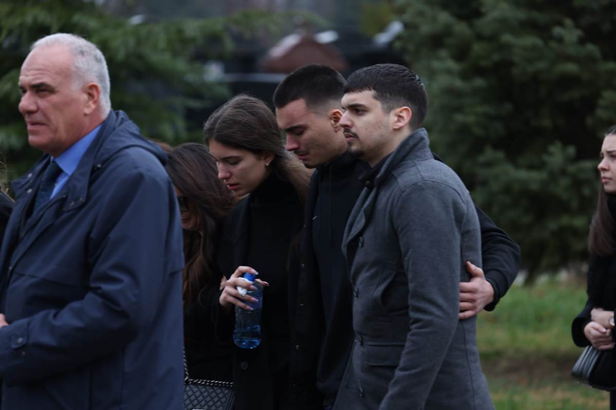 Sahrana Dejana Milojevića (30).jpg