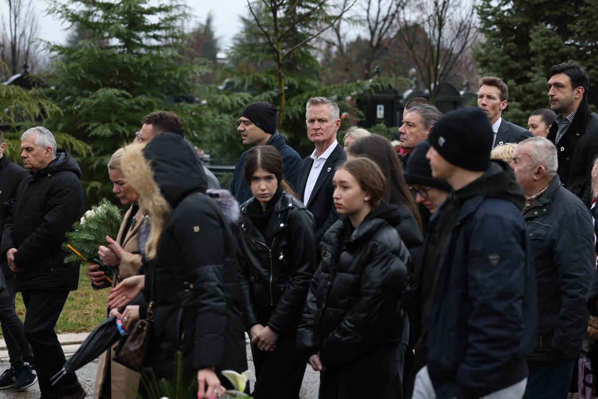 Sahrana Dejana Milojevića (32).jpg