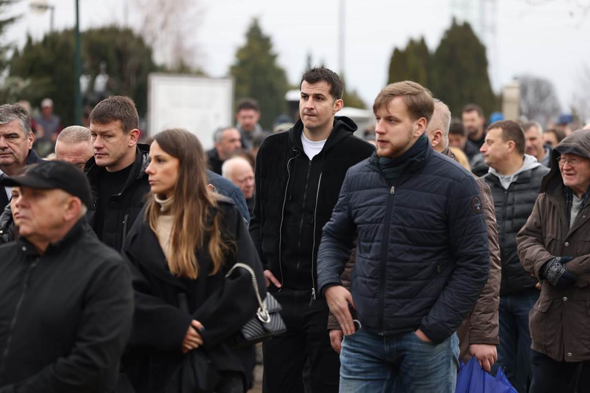 Sahrana Dejana Milojevića (40).jpg