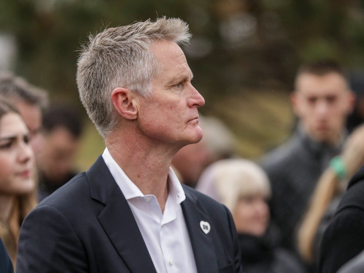 Povorka i iznosenje kovcega (8).jpg