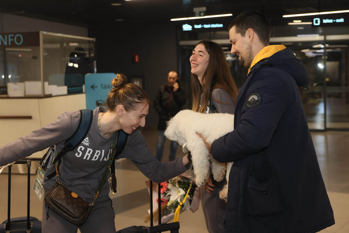 Ženska reprezentacija doček (10).JPG