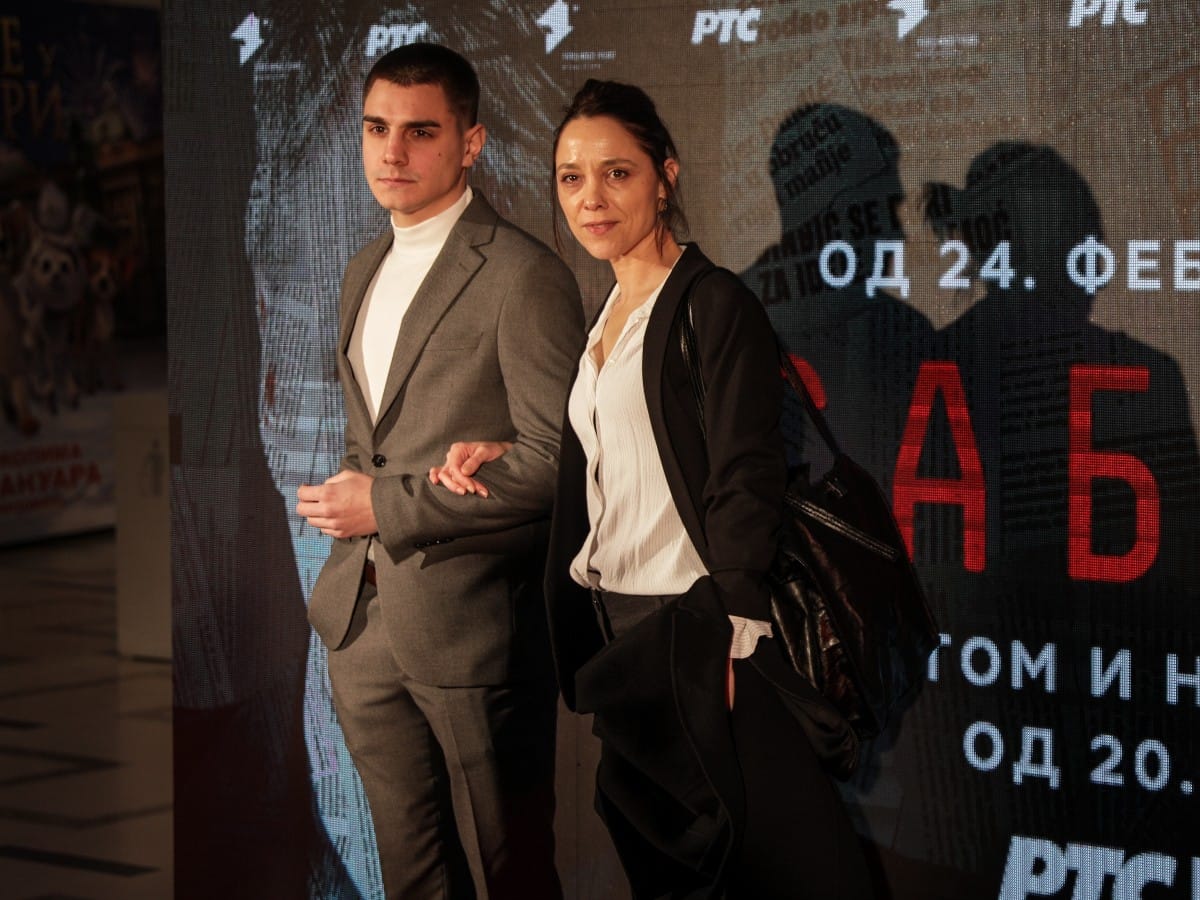 Sablja osvojila nagradu u Kanu, prikazane 2 epizode