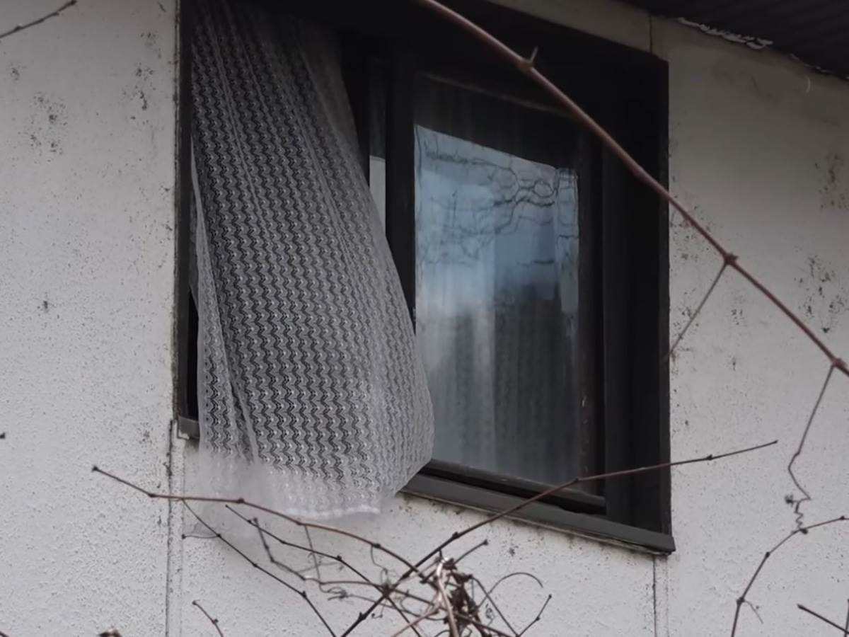 Nakon života u hraniteljskoj porodici vratili se na dedovinu i naša pomoć im je zaista potrebna  (7).jpg