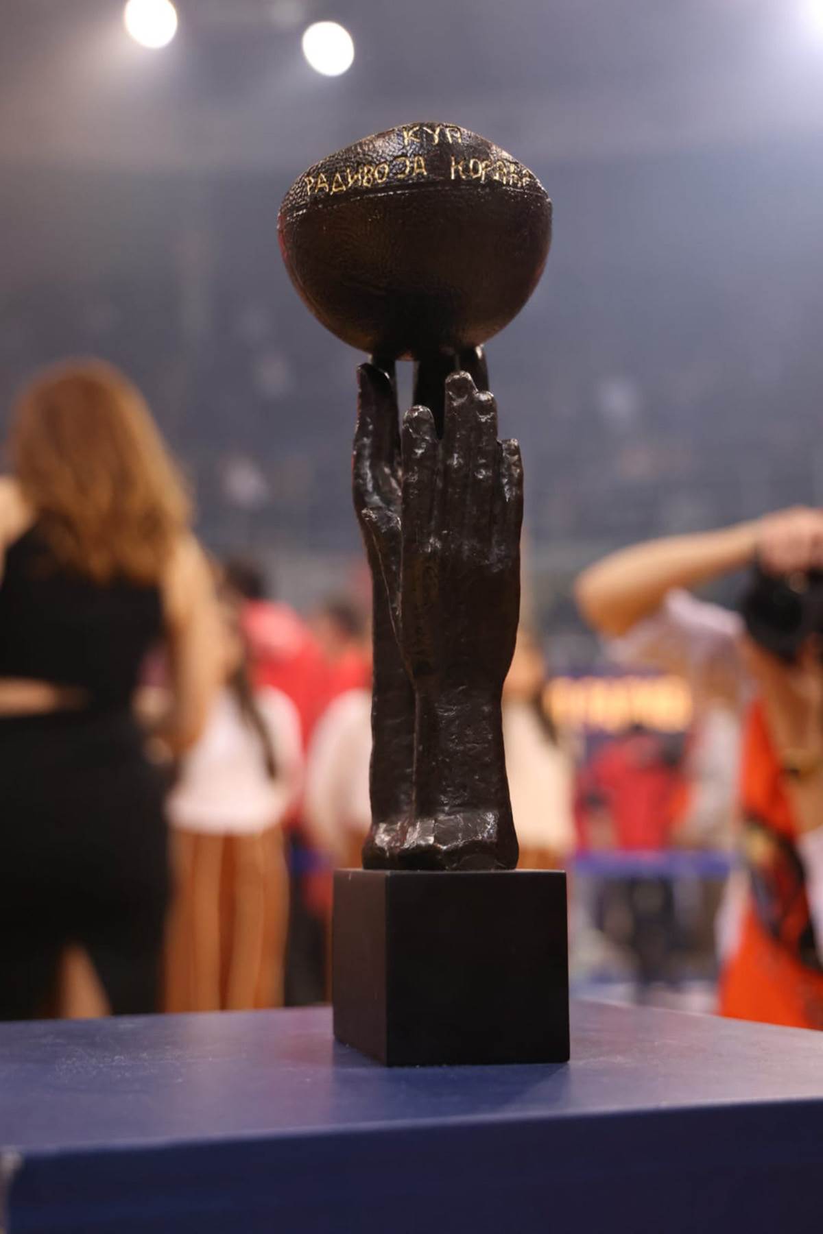 Zvezda proslavlja pobedu (7).jpg