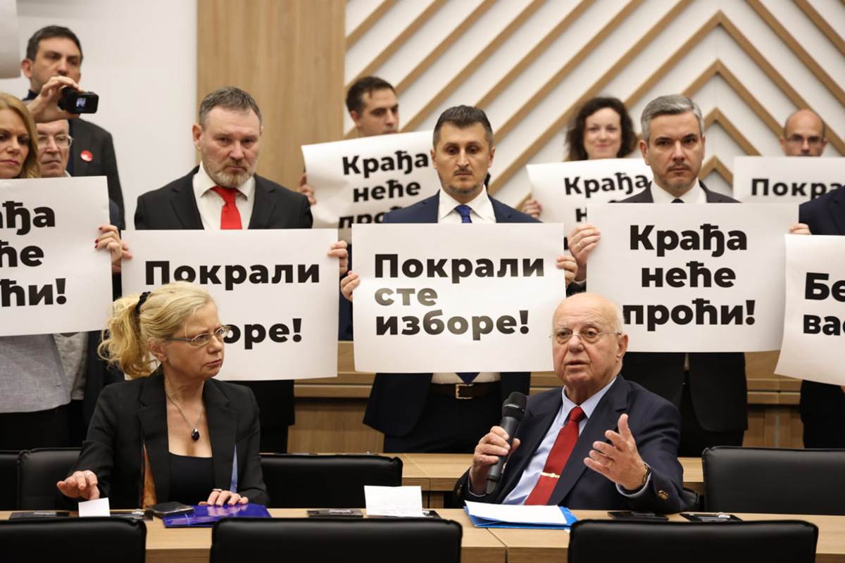 Nestorović napustio sednicu i pomenuo odbegle odbornike