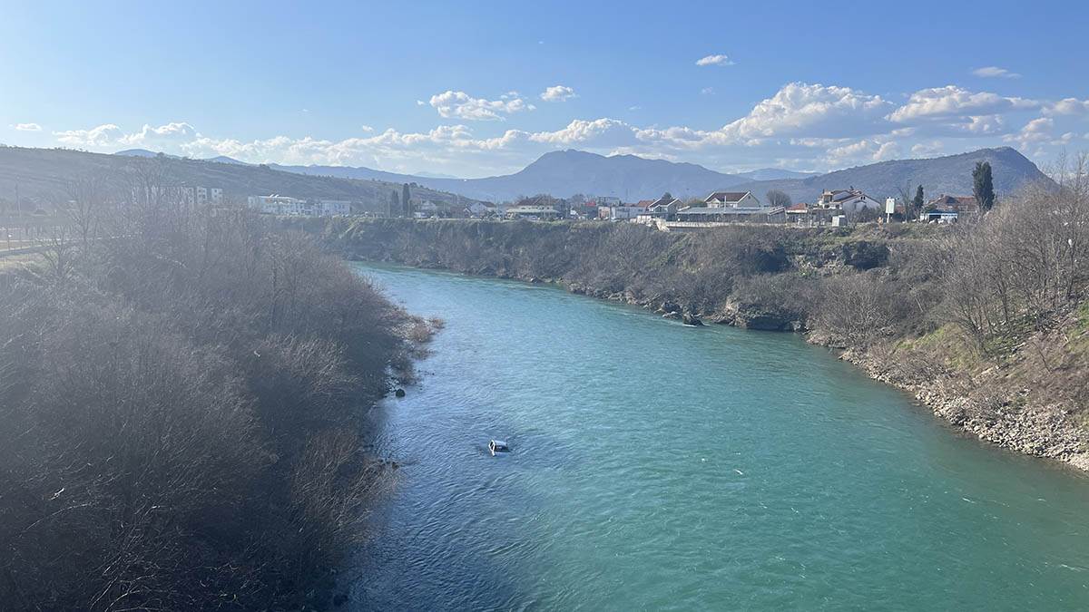 1708436727podgorica-automobilo-sleteo-u-moracu-fotorinaa (2).jpeg