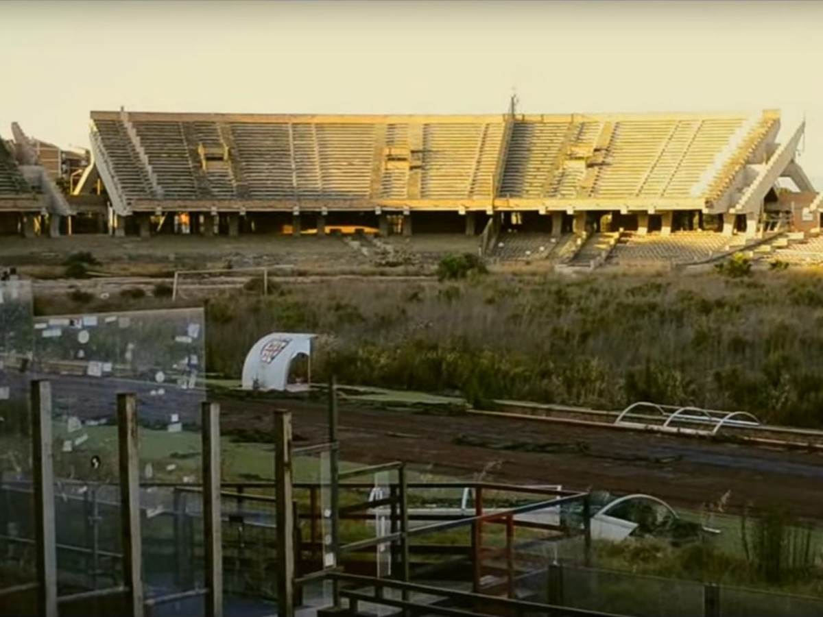 Napušteni stadion San Elija (10).jpg