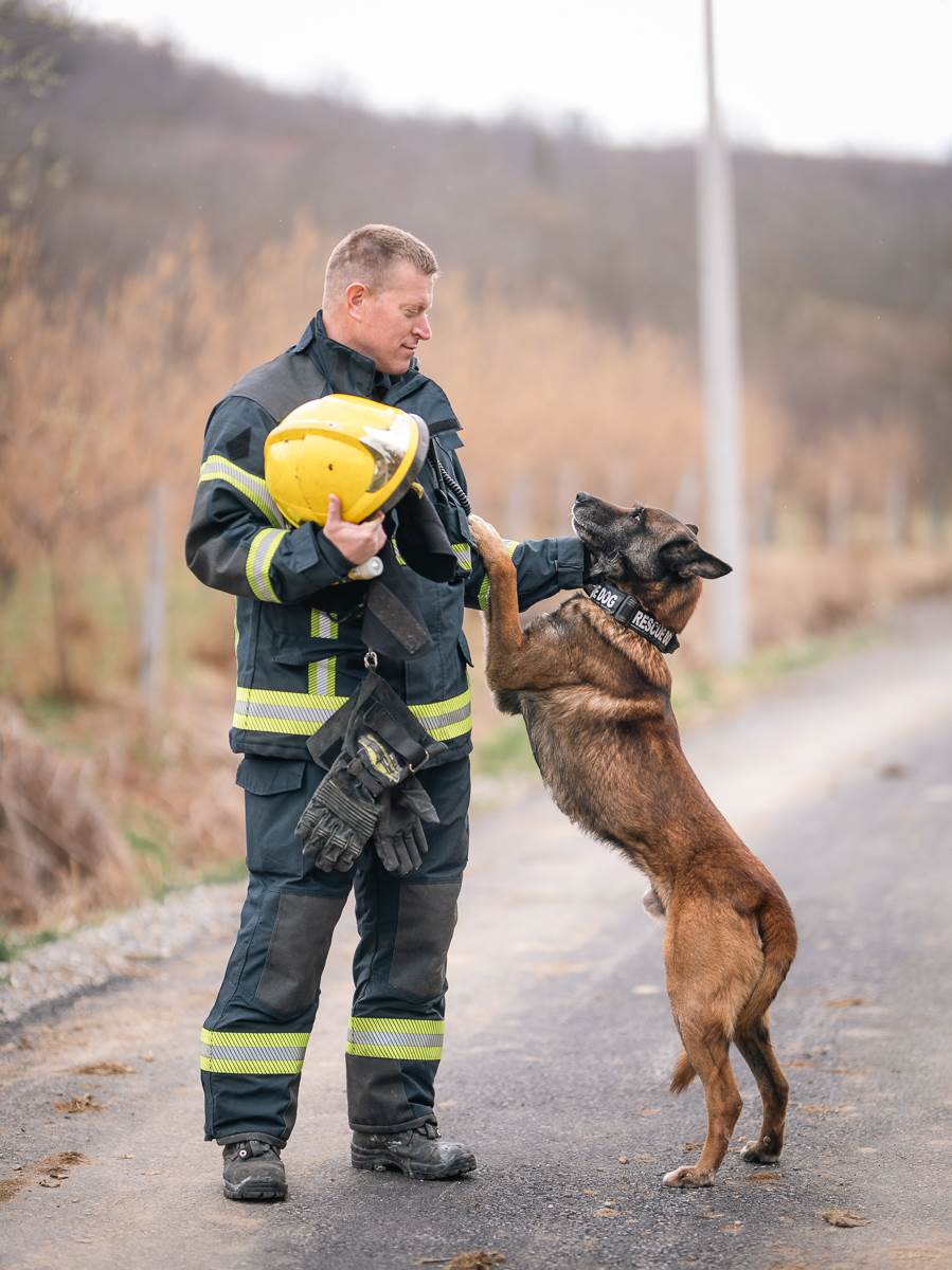 Spasilački pas Zigi i Mili Radojević (9).jpg