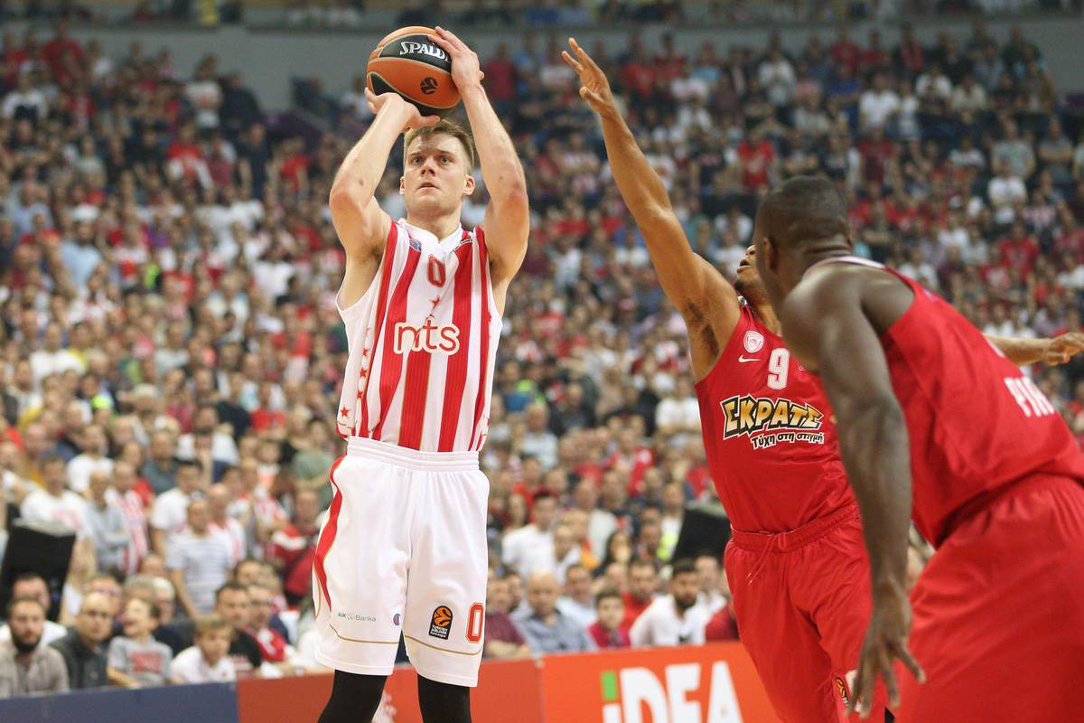 Nate Wolters (8) copy.jpg