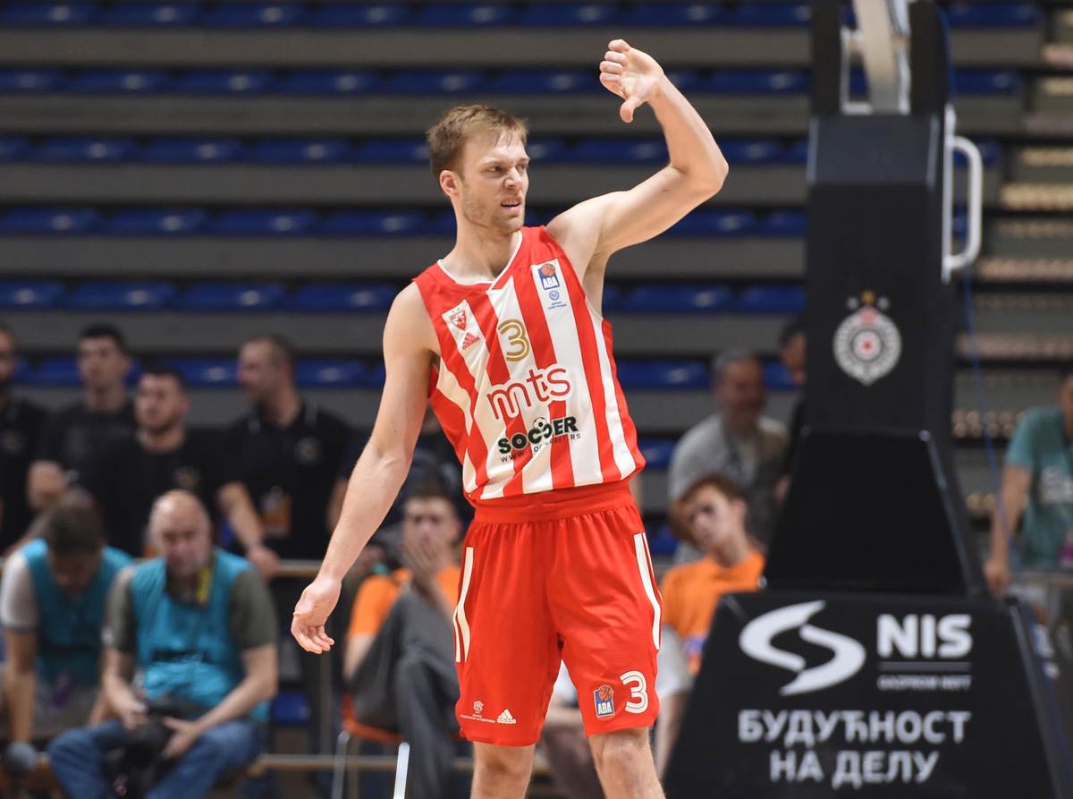 Nate Wolters (15) copy.jpg