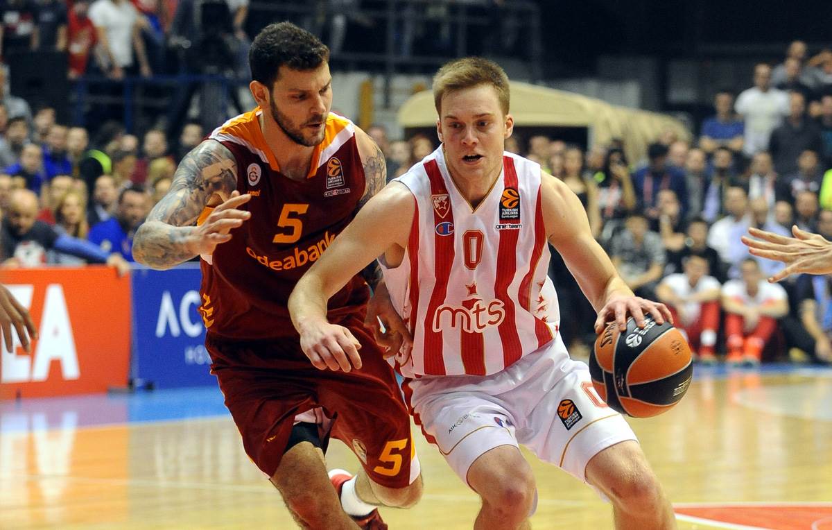 Nate Wolters (18) copy.jpg