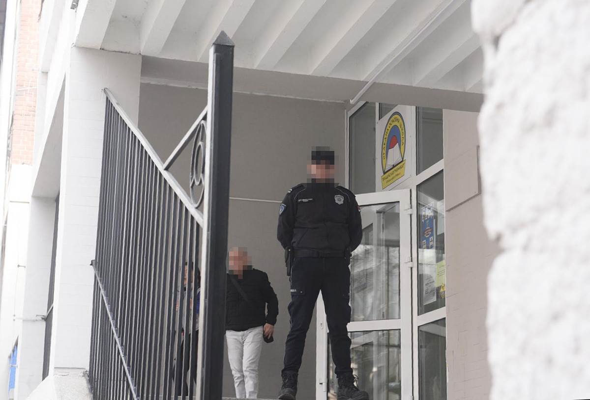 Nađen nož u rancu učenika škole Vladislav Ribnikar 