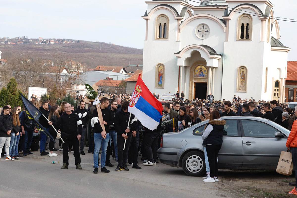 Opelo u Bolecu Stefan Savic (6).jpg