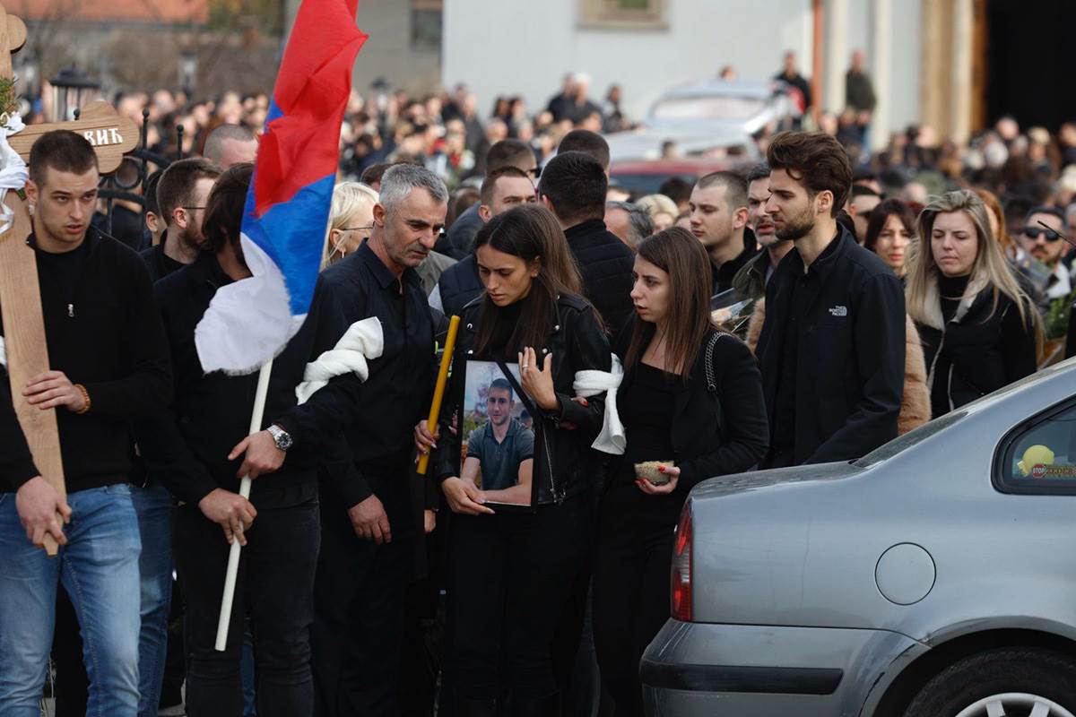 Opelo u Bolecu Stefan Savic (7).jpg