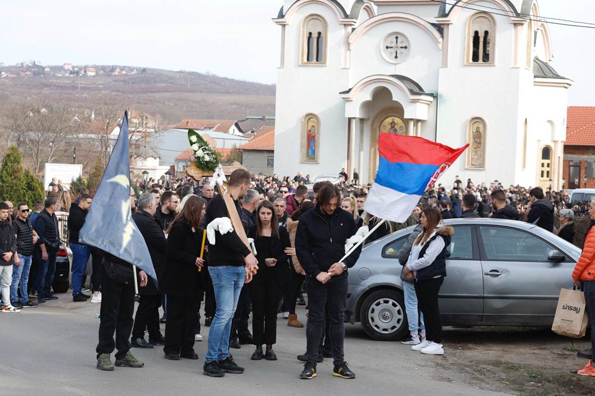 Opelo u Bolecu Stefan Savic (8).jpg