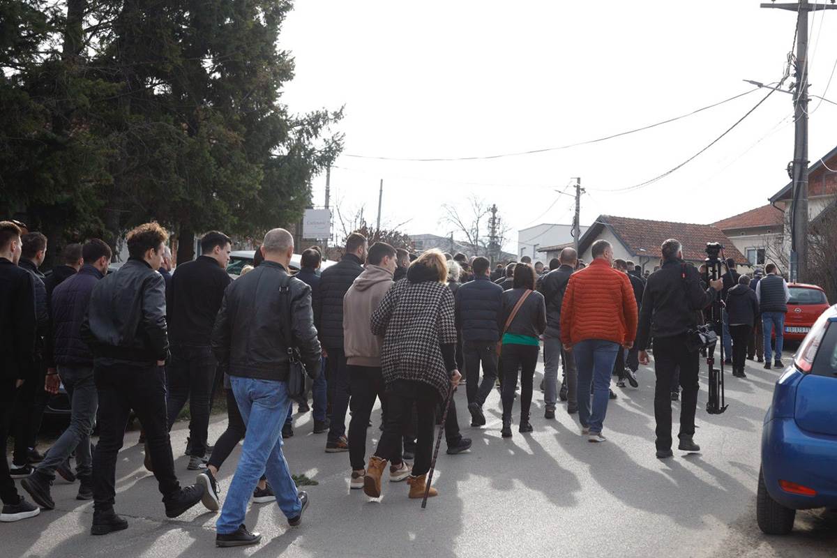 Opelo u Bolecu Stefan Savic (9).jpg