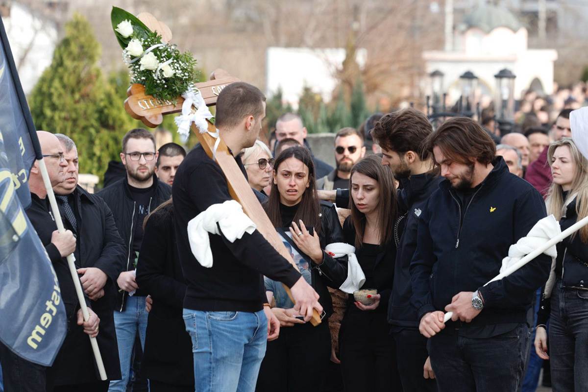 Opelo u Bolecu Stefan Savic (10).jpg