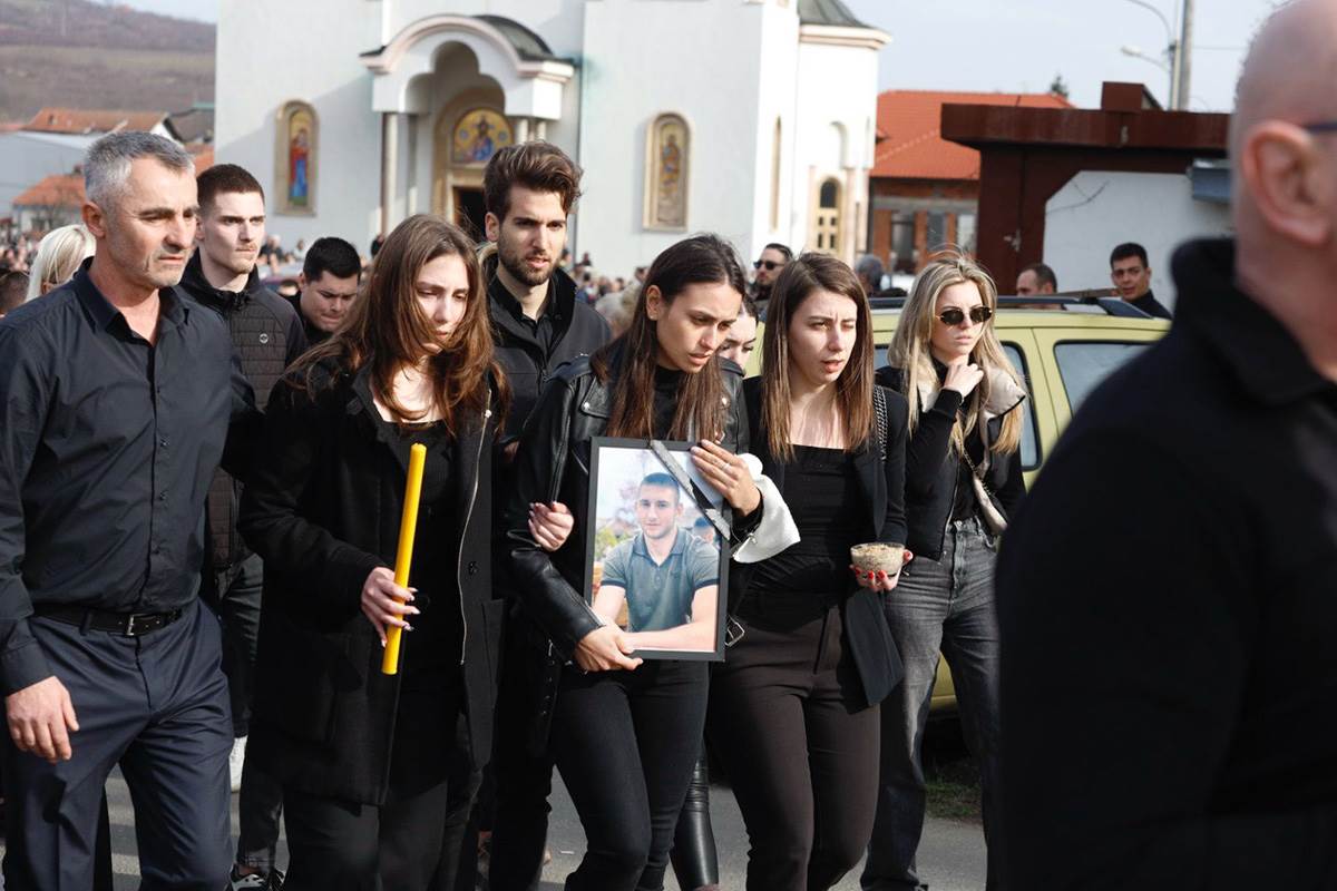 Opelo u Bolecu Stefan Savic (11).jpg