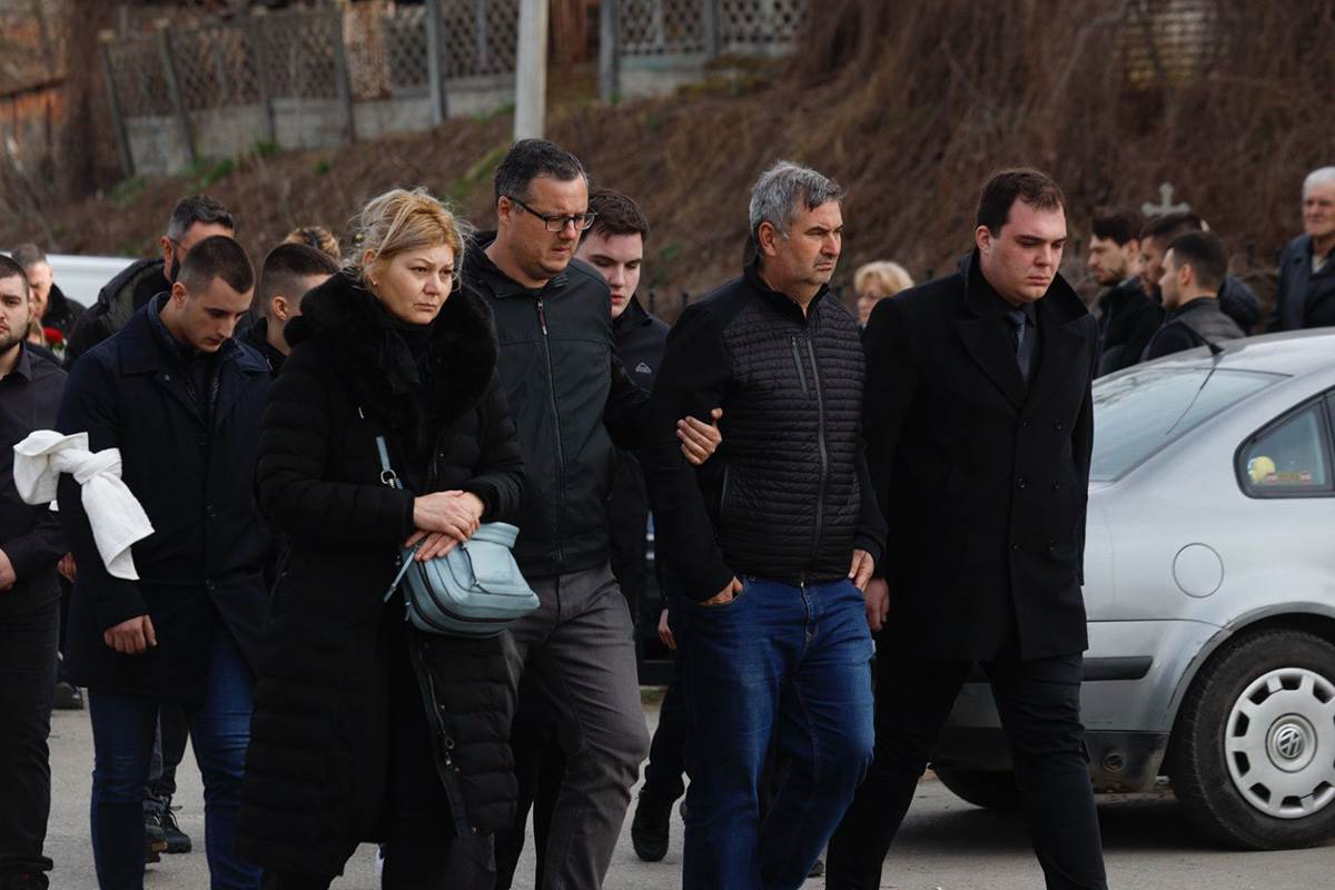 Opelo u Bolecu Stefan Savic (12).jpg