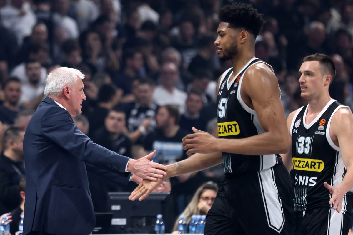 Utakmica KK Partizan - Efes (9).jpg