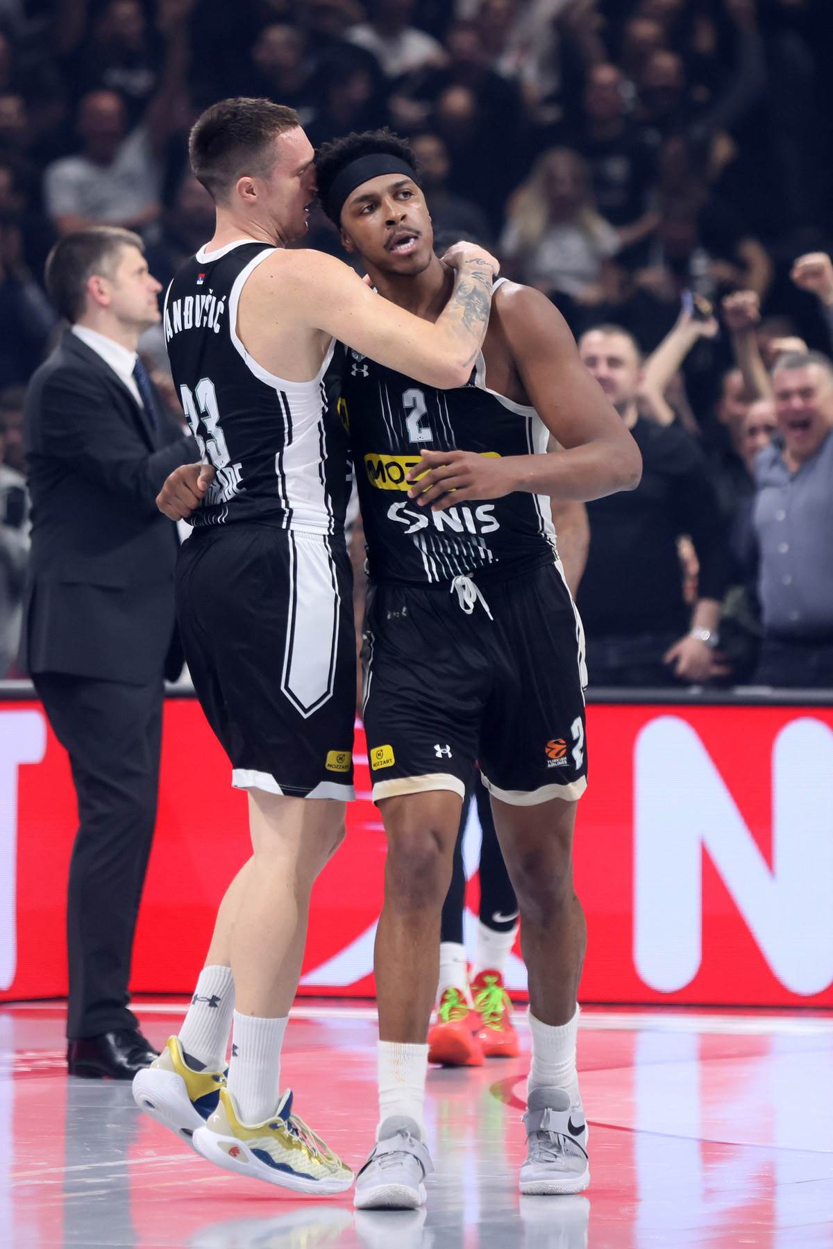 Utakmica KK Partizan - Efes (3) copy.jpg