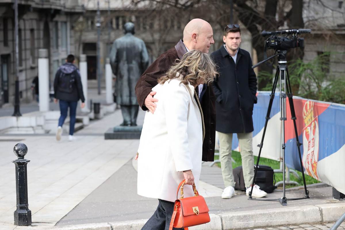 Pregovori Aleksandra Vučića i Branimira Nestorovića