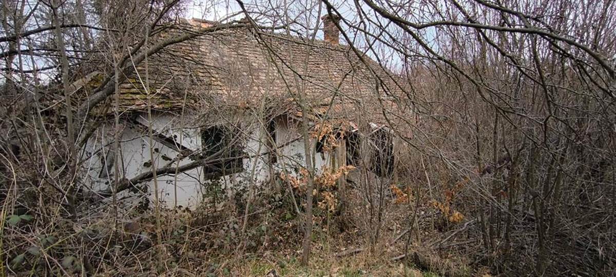 Prodaja kuća i placeva (4).jpg