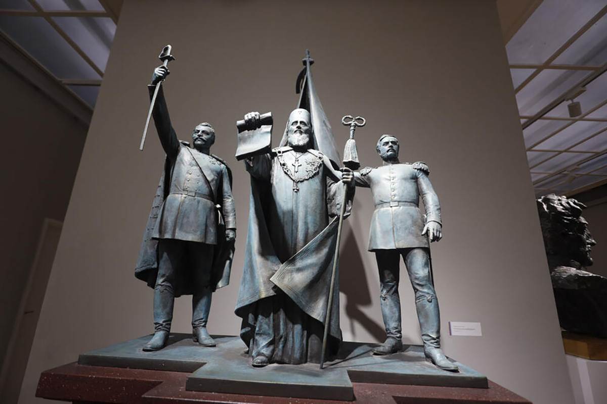 izložba u domu vojske Srbije (31).jpg